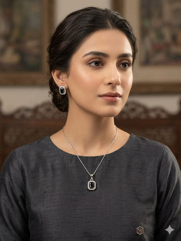 Classic Black Square Pendant Necklace & Stud Earrings Set – Elegant Silver Jewelry