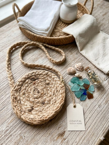 Hand-Woven Round Jute Crossbody Bag – Coastal Bohemian Straw Purse
