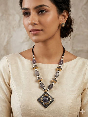 Vintage Boho Beaded Necklace with Square Pendant – Ethnic Statement Jewelry for Women